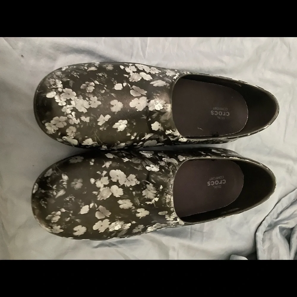 Crocs clogs 9 practically new - Picture 4 of 6